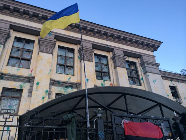 Митинг с уклоном в погром