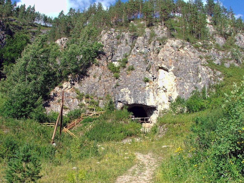 Предки современных людей скрещивались с денисовцами дважды