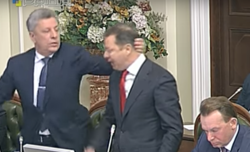 Видео дня. Драка в Раде из-за Кремля