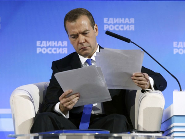 Медведев поведет «Единую Россию» на выборы