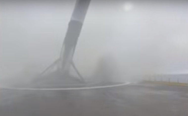 Видео дня. Провальное приземление ракеты Falcon 9.