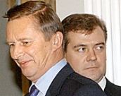 Иванов с Медведевым подверглись распределению