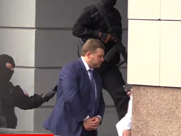 Видео дня. Задержание кировского губернатора