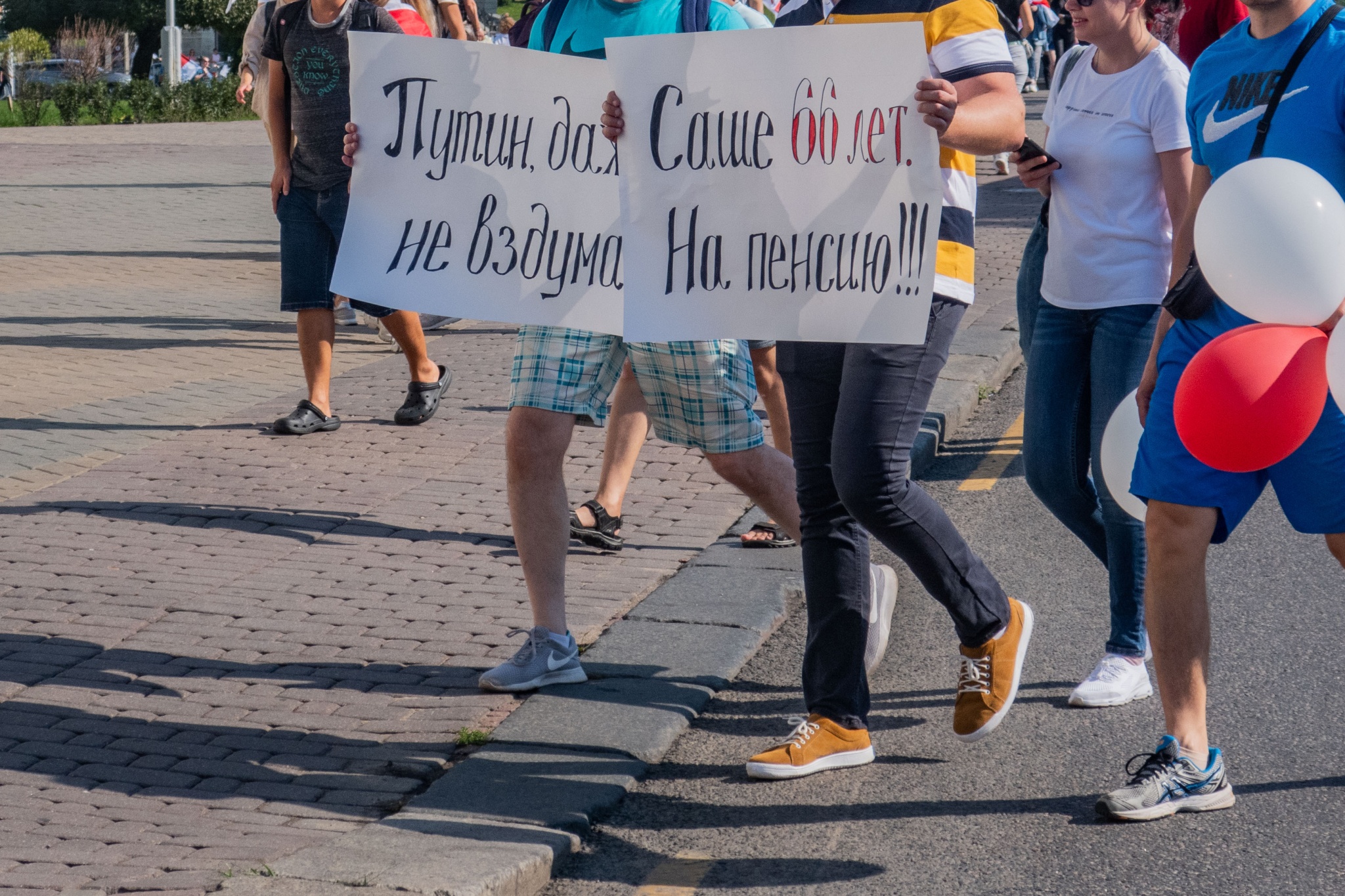 Женский протест, задержания журналистов и санкции: что было в Беларуси на этой неделе